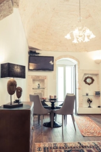 800s Home Luxury Rooms, Appartamento e Ostuni: Una Vacanza di Lusso in Puglia!